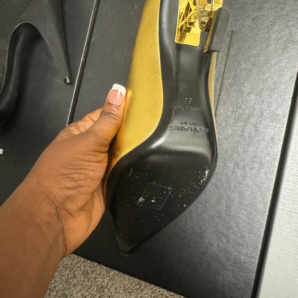 Saint Laurent Gold Leather Opyum 85. - Picture 5 of 7